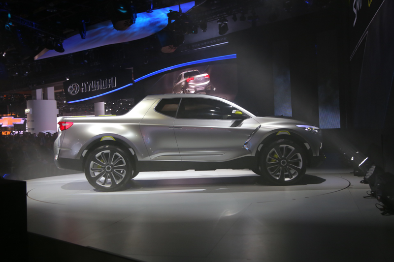 Illustration for article titled The Hyundai Santa Cruz Is A BRAT And I Love It